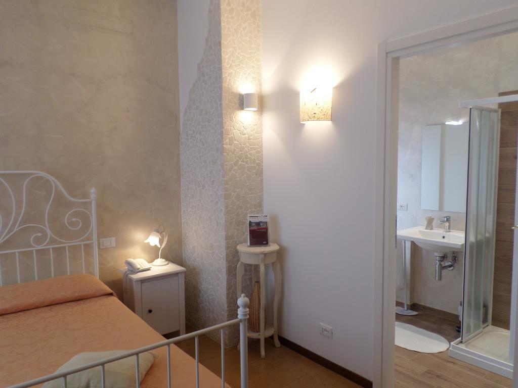 Bed And Breakfast " Il Tesoro Di Mario " Falconara Marittima Dış mekan fotoğraf