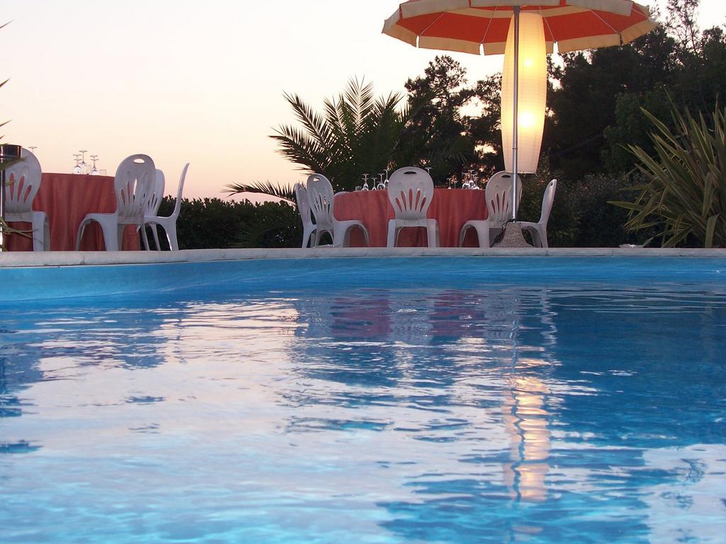 Bed And Breakfast " Il Tesoro Di Mario " Falconara Marittima Dış mekan fotoğraf